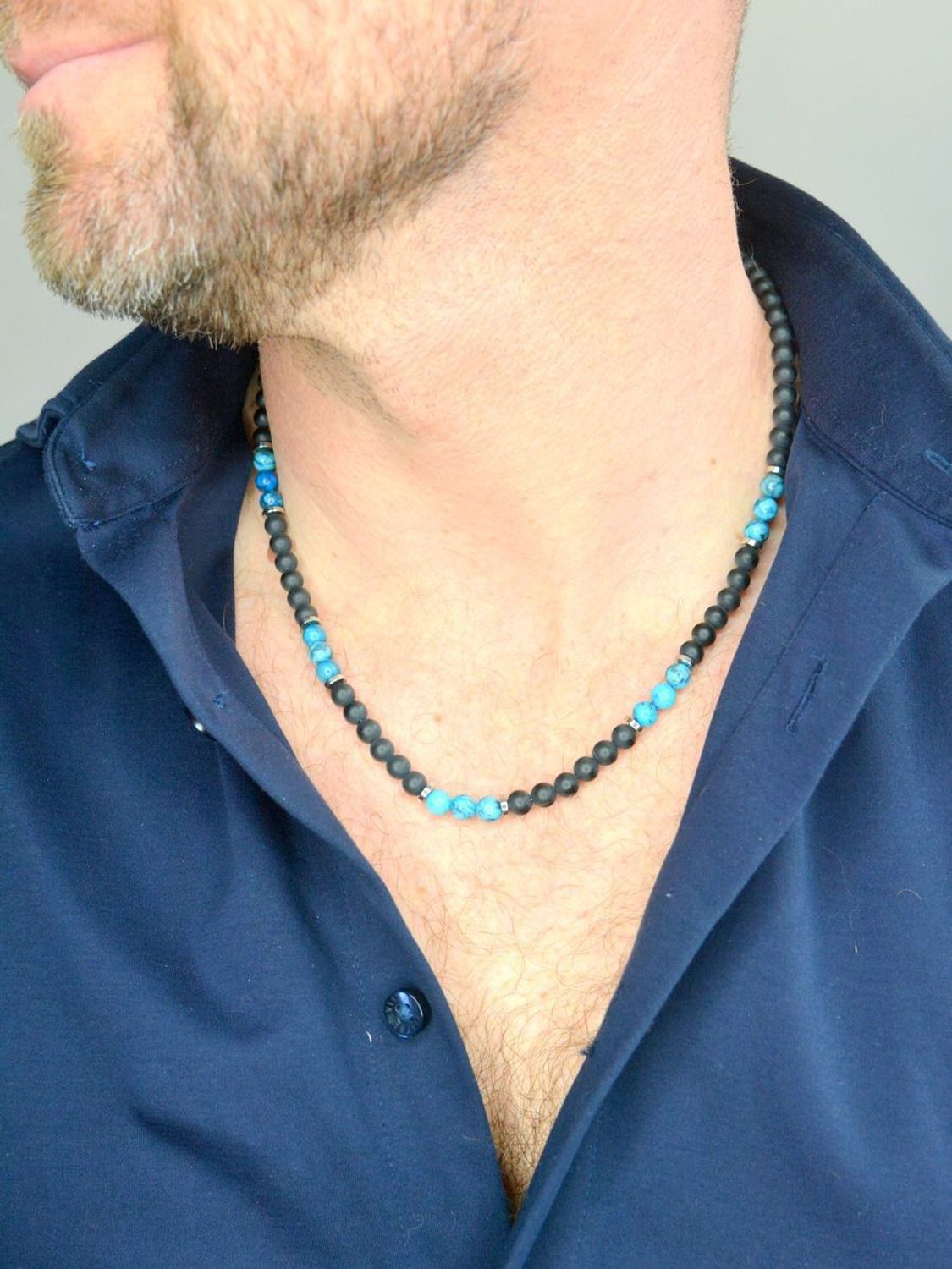 Naszyjnik agat mat,turkus DIA-NSZ-S7164456-STAL Naszyjnik męski agat, turkus. Naszyjniki z kamieniami naturalnymi od lat zachwycają elegancją i ponadczasowym pięknem. 11.jpg