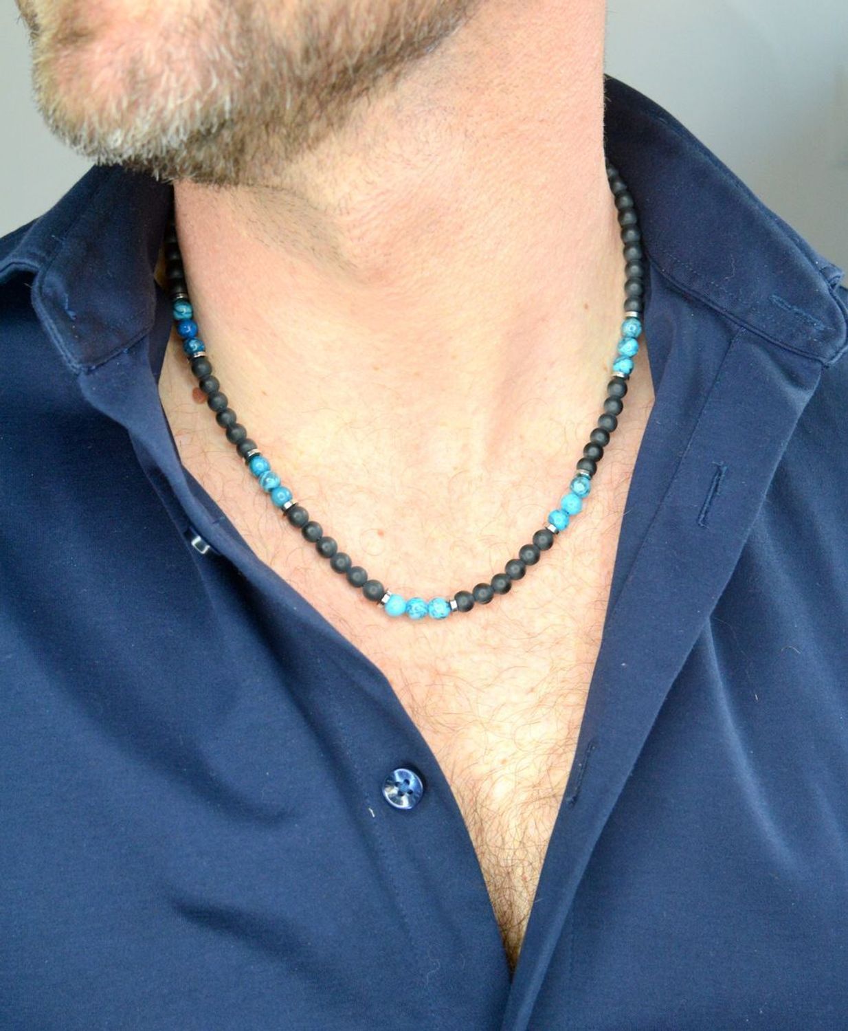 Naszyjnik agat mat,turkus DIA-NSZ-S7164456-STAL Naszyjnik męski agat, turkus. Naszyjniki z kamieniami naturalnymi od lat zachwycają elegancją i ponadczasowym pięknem. 11.jpg