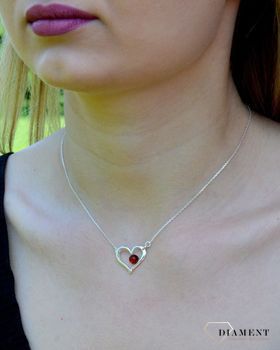 Srebrny naszyjnik damski z zawieszką w kształcie serca z bursztynem DIA-NSZ-SERCE-BURSZTYN-925 (2).JPG
