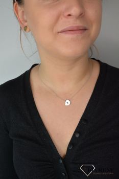 Srebrny naszyjnik celebrytka delikatny łańcuszek z serduszkiem DIA-NSZ-SERCE1-925. Srebrny naszyjnik z zawieszką w kształcie gładkiego serca (1).JPG