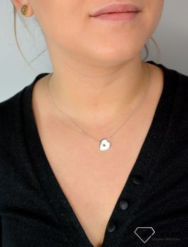 Srebrny naszyjnik celebrytka delikatny łańcuszek z serduszkiem DIA-NSZ-SERCE1-925. Srebrny naszyjnik z zawieszką w kształcie gładkiego serca (2).JPG