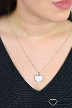 Srebrny naszyjnik celebrytka długi z matowym sercem DIA-NSZ-SERCE19-925. Srebrny naszyjnik z zawieszką w kształcie matowego serca z kuleczkami (4).JPG