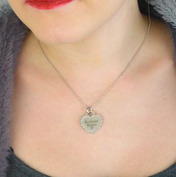 Naszyjnik srebrny 925 z zawieszką Kochanej Mamie DIA-NSZ-SERCE19-MAMA-925 Wyjątkowy naszyjnik wykonany z  z myślą o najważniejszej kobiecie w życiu – Mamie. Subtelna zawieszka w kszta (3).JPG