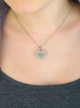 Naszyjnik srebrny 925 z zawieszką Kochanej Mamie DIA-NSZ-SERCE19-MAMA-925 Wyjątkowy naszyjnik wykonany z  z myślą o najważniejszej kobiecie w życiu – Mamie. Subtelna zawieszka w kszta (5).JPG