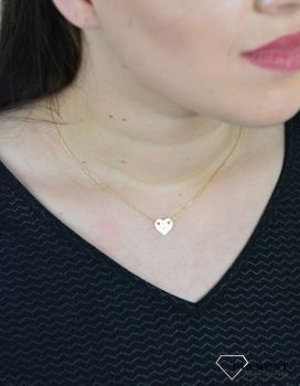 Srebrny naszyjnik celebrytka pozłacana serce z cyrkonią DIA-NSZ-SERCE25-925. Ozdobiony zawieszką w kształcie serca w kolorze złota z cyrkonią (4).JPG