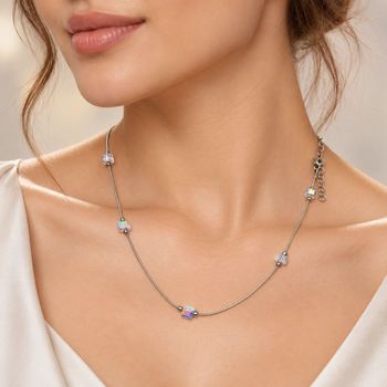 Srebrny naszyjnik na lince z pięcioma kwadratowymi kryształami Swarovski – OUTLETd.jpg
