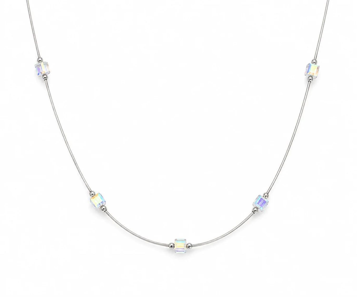 Srebrny naszyjnik na lince z pięcioma kwadratowymi kryształami Swarovski – OUTLET (3).jpg