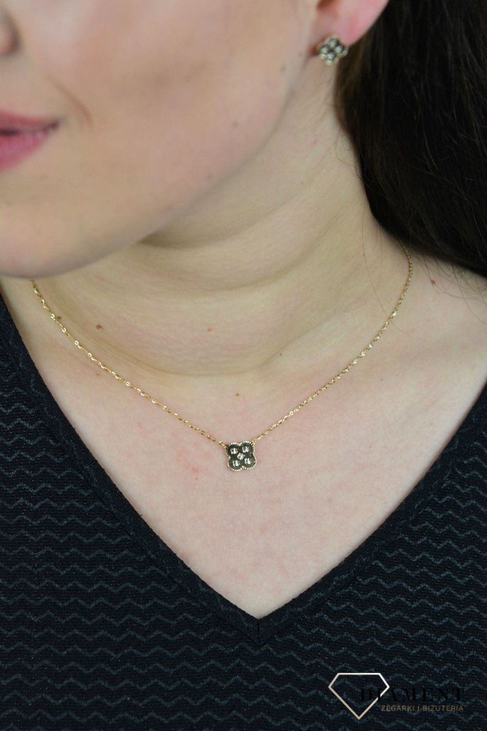 Złoty naszyjnik celebrytka zawieszka koniczynka z cyrkonią DIA-NSZ-TRESS30-TT-585.jpg