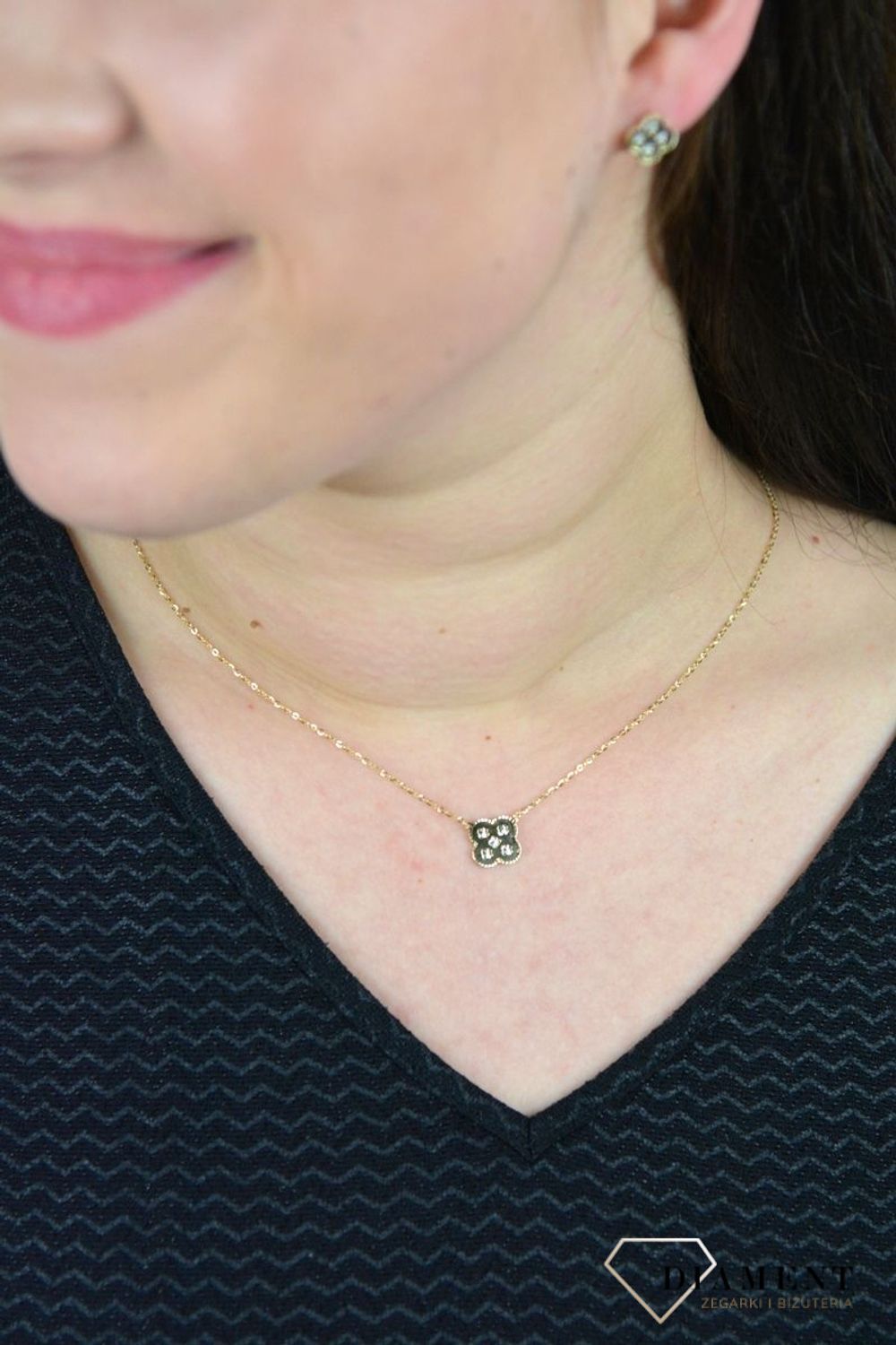 Złoty naszyjnik celebrytka zawieszka koniczynka z cyrkonią DIA-NSZ-TRESS30-TT-585.jpg