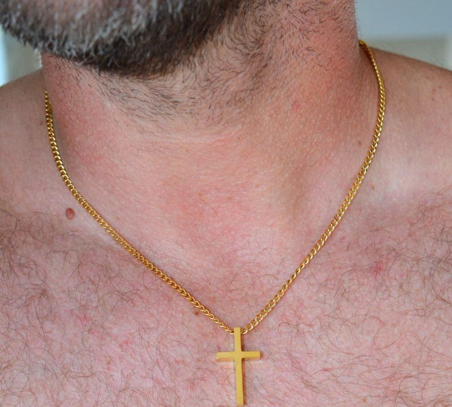 Naszyjnik męski stalowy z krzyżem w złotym kolorze DIA-NSZ-W5132839-STAL. Męski naszyjnik stalowy. Naszyjnik męski stalowy z krzyżem. Naszyjnik z krzyżem. Biżuteria męska. Męski naszyjnik stalowy z krzyżem na prezent (2).jpg