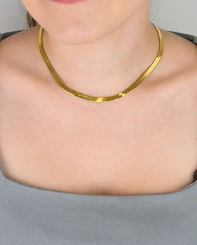 Naszyjnik damski stalowy pozłacany, szeroka taśma 5 mm, długość 41 + 4 cm, zapięcie na karabińczyk. Elegancka i trwała biżuteria pozłacana (2).JPG