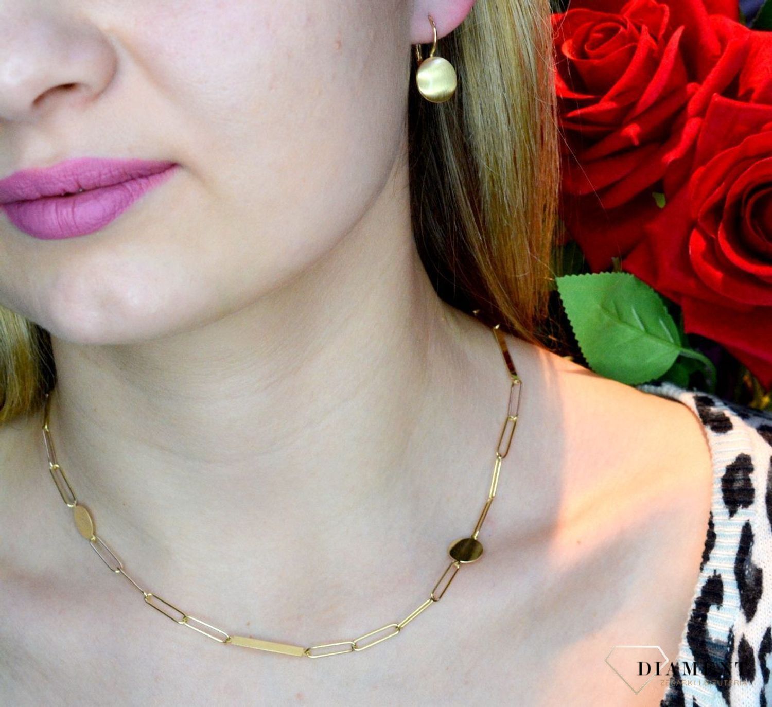 Złoty naszyjnik 585 celebrytka spinacze ogniwka DIA-NSZ-ZO3037-585. Złoty naszyjnik idealnie sprawdzi się w minimalistycznych zestawieniach na co dzień, ujmując jednocześnie starannym oraz estetycznym wykonaniem. Delikat.jpg