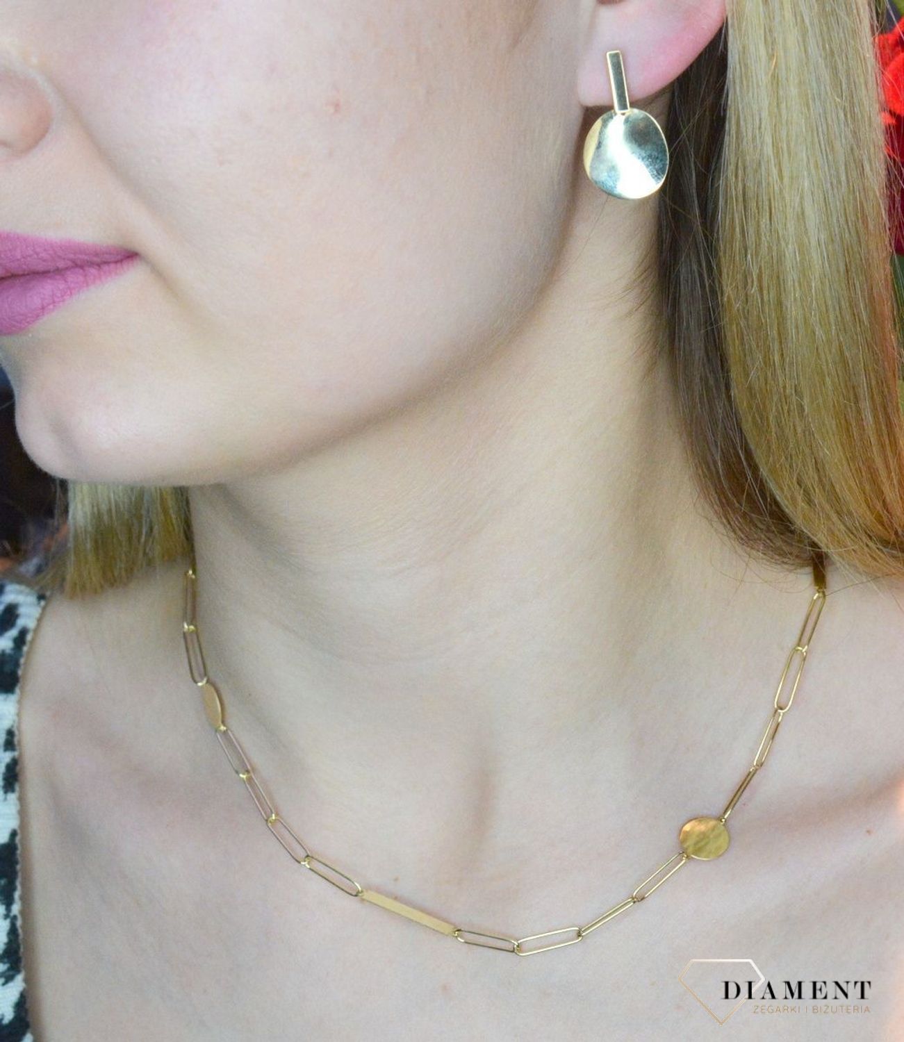 Złoty naszyjnik 585 celebrytka spinacze ogniwka DIA-NSZ-ZO3037-585. Złoty naszyjnik idealnie sprawdzi się w minimalistycznych zestawieniach na co dzień, ujmując jednocześnie starannym oraz estetycznym wykonaniem. Delikat.jpg