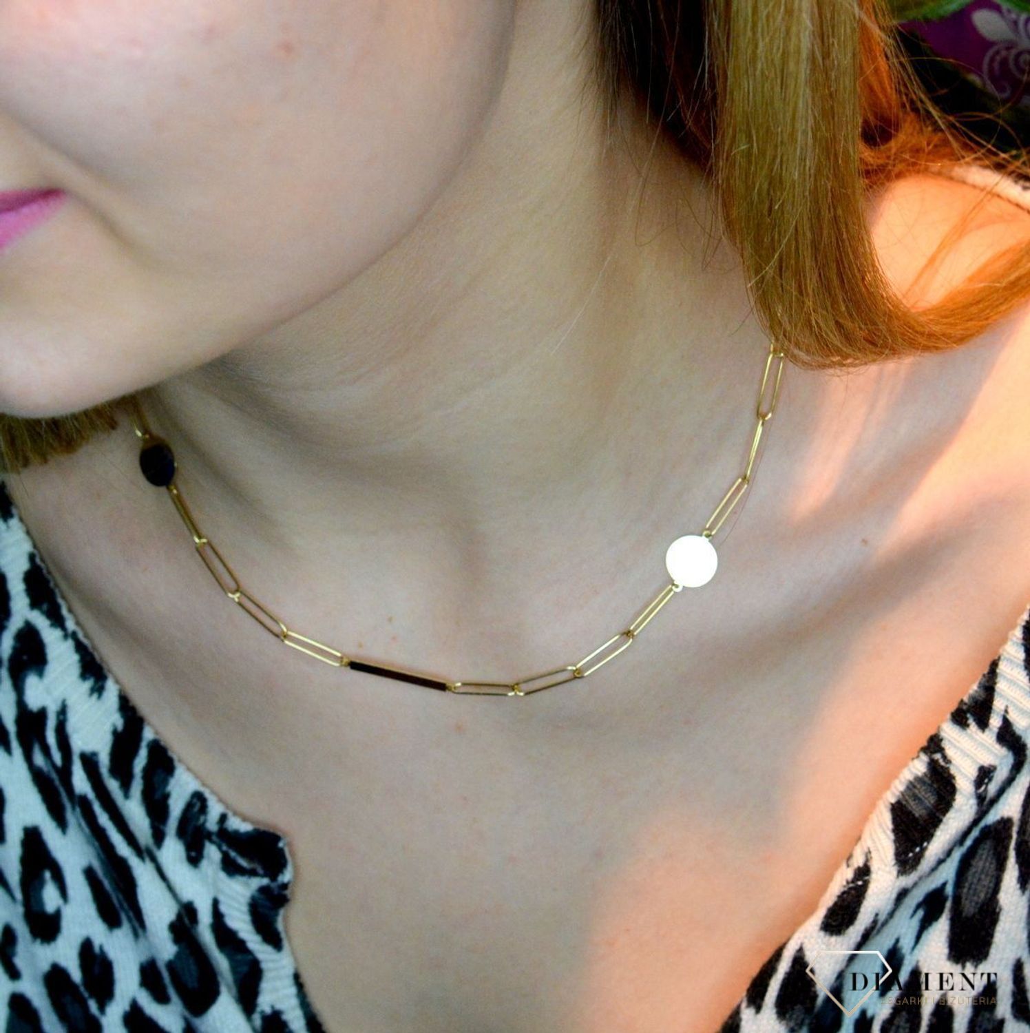 Złoty naszyjnik 585 celebrytka spinacze ogniwka DIA-NSZ-ZO3037-585. Złoty naszyjnik idealnie sprawdzi się w minimalistycznych zestawieniach na co dzień, ujmując jednocześnie starannym oraz estetycznym wykonaniem. Delikat.jpg