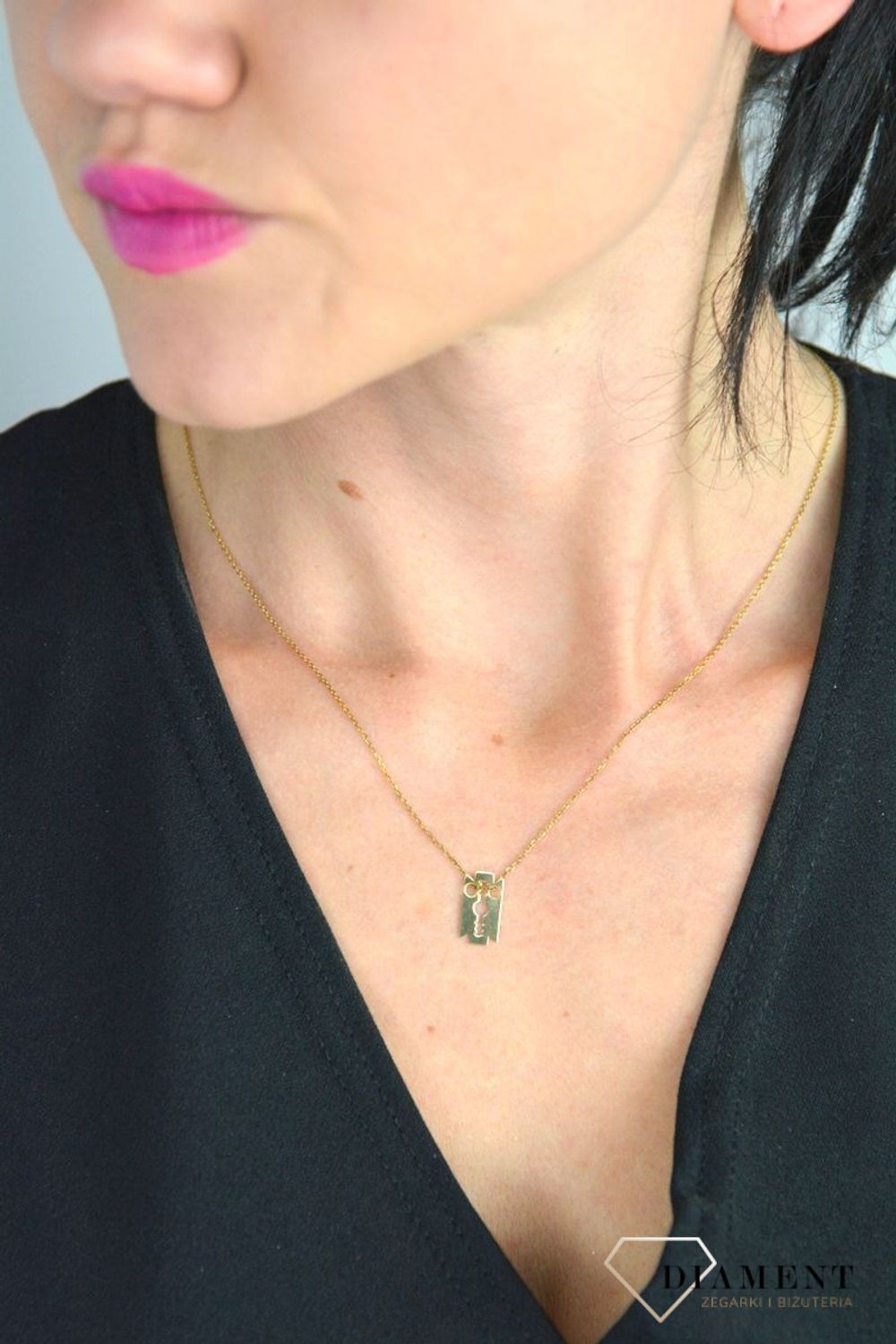 Srebrny naszyjnik celebrytka pozłacana z zawieszką żyletka DIA-NSZ-ZYLETKA-Z-925.jpg