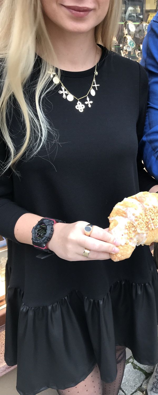 złoty sygnet damski, sygnet dla kobiety, pierścionek z onyksem szeroki damski, 585.jpg