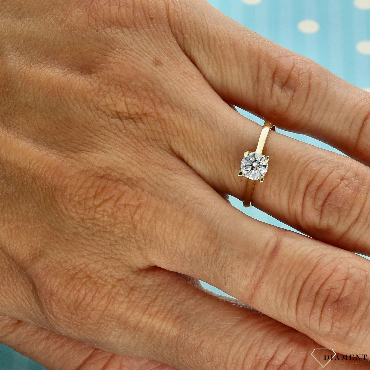 Złoty pierścionek 585 złote szczęście DIA-PRS-0400-585 (1).jpg