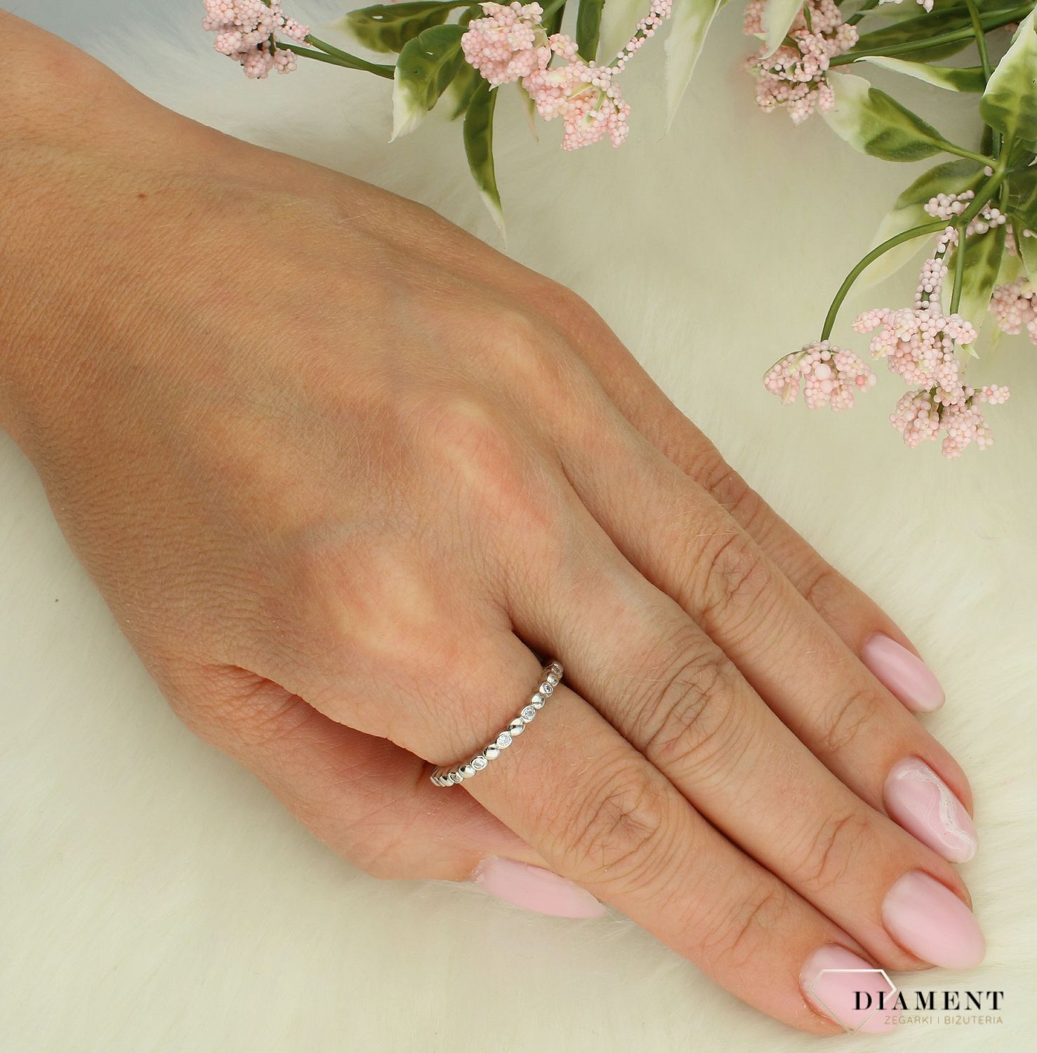 Srebrny pierścionek damski 925 z podłużną cyrkonią rozmiar 12 DIA-PRS-0668-925 1.jpg