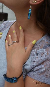 Pierścionek srebrny z różowym oczkiem Dall'Acqua. Stylowy pierścionek to dodatek, który sprawdza się w każdej stylizacji (2).JPG