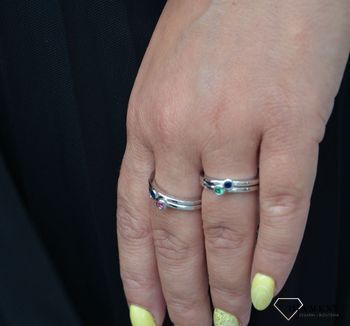 Pierścionek srebrny z różowym oczkiem Dall'Acqua. Stylowy pierścionek to dodatek, który sprawdza się w każdej stylizacji (3).JPG