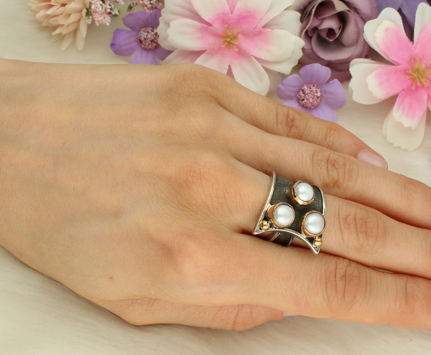 Pierścionek Srebrny Damski 925 Oksydowany z Perłami – DIA-PRS-10110-925  Elegancka Biżuteria srebro.jpg