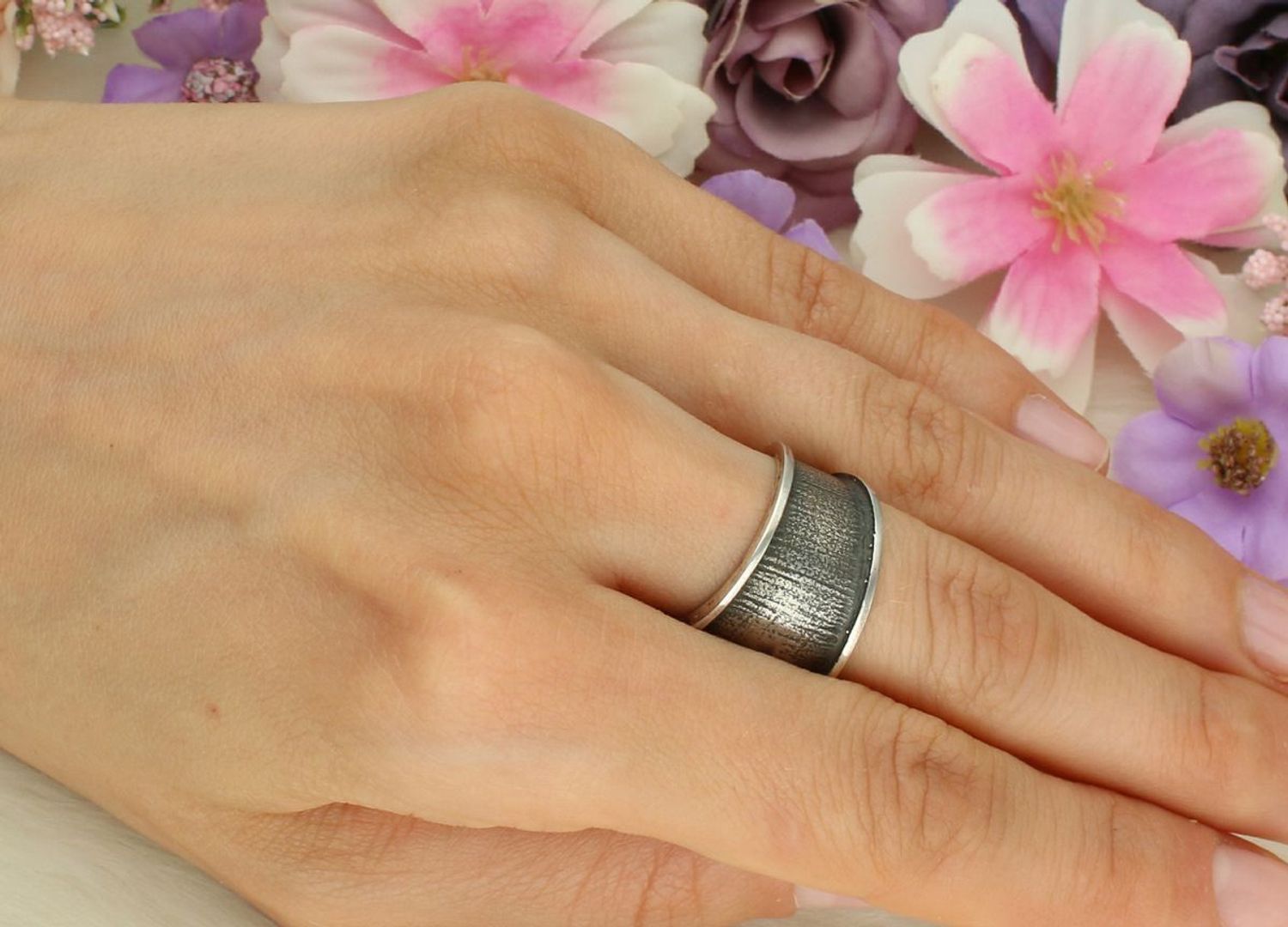 Pierścionek Srebrny Damski 925 Oksydowany z Perłami – DIA-PRS-10110-925  Elegancka Biżuteria srebro.jpg