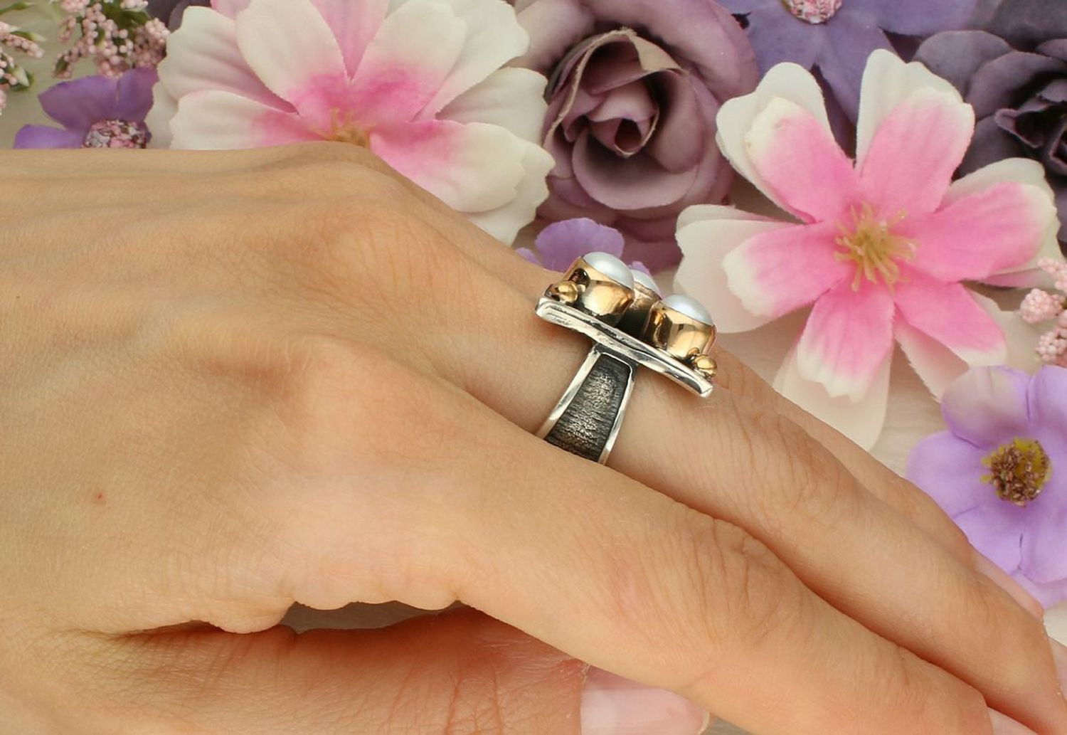 Pierścionek Srebrny Damski 925 Oksydowany z Perłami – DIA-PRS-10110-925  Elegancka Biżuteria srebro.jpg