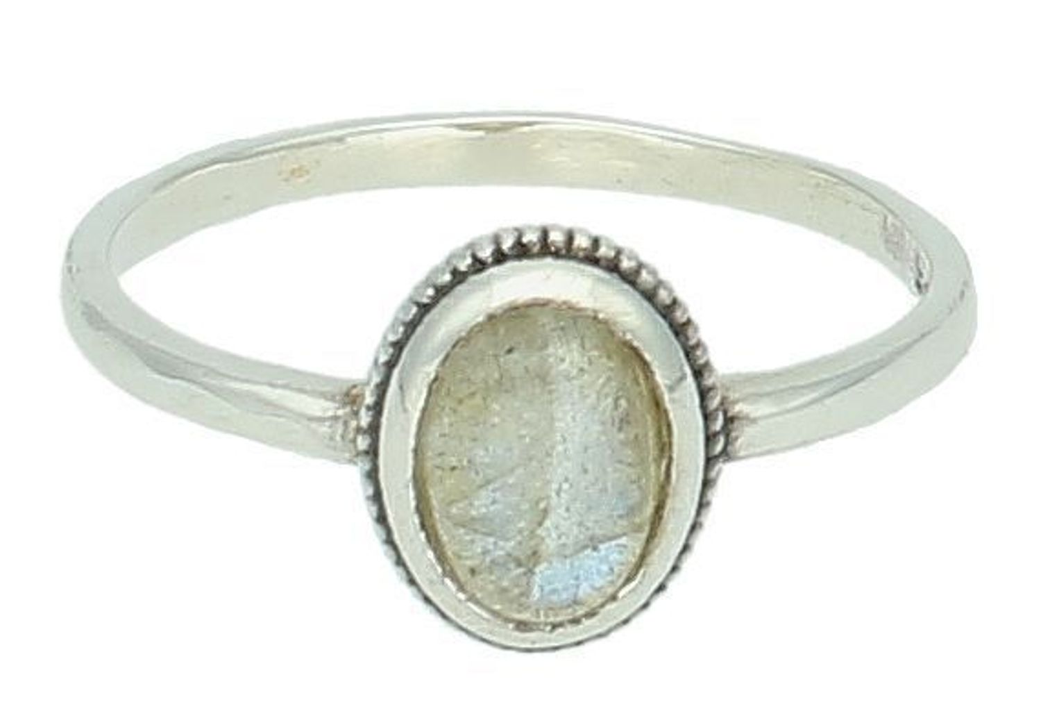 Pierścionek kamień księżycowy srebrny próba 925, DIA-PRS-10139-925 Srebrny pierścionek wykonany z najwyższej jakości srebra o prostej formie. Idealny pomysł na prezent dla każdej kobiety.1.jpg