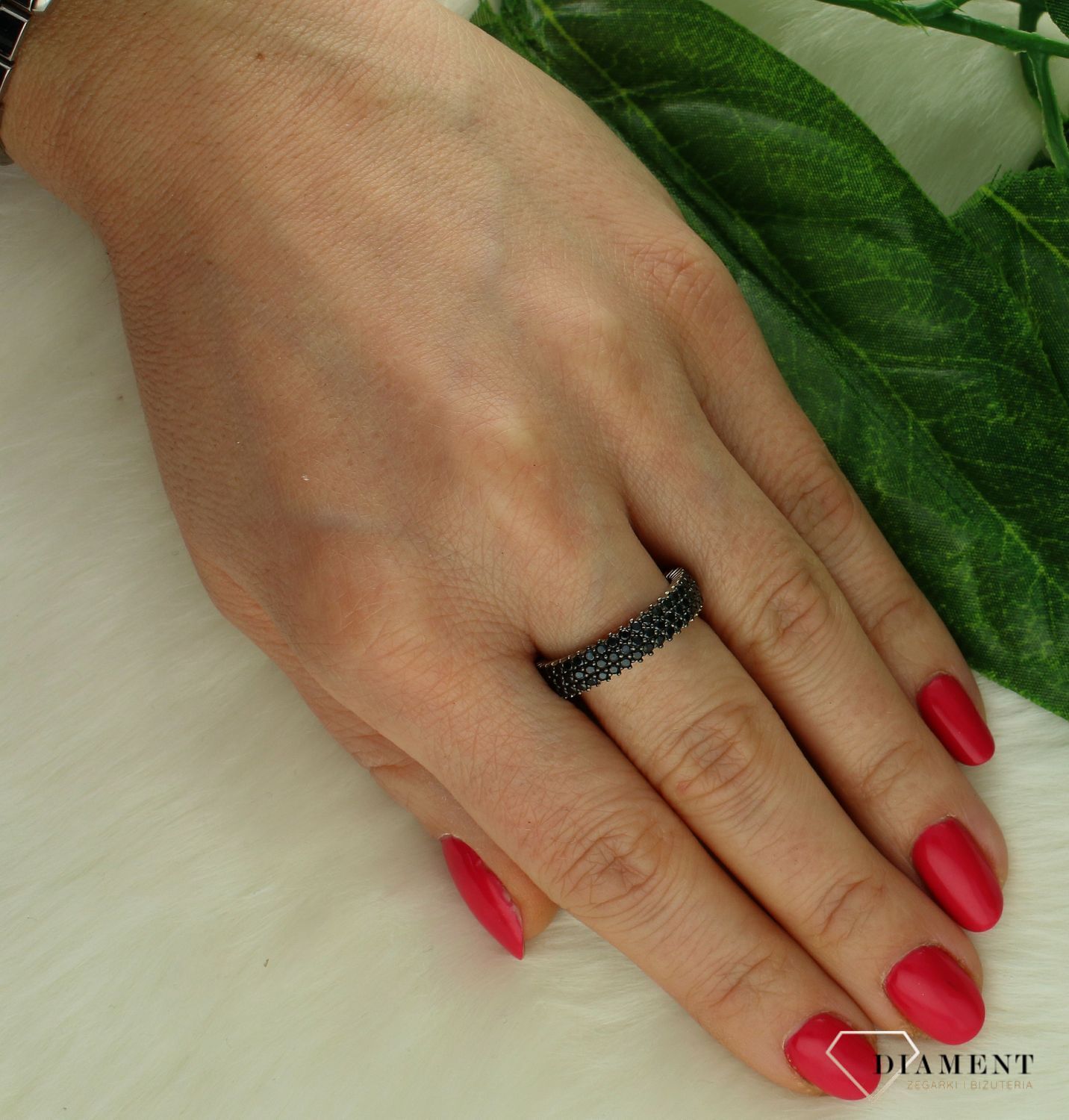 Srebrny pierścionek damski 925 czarna obrączka DIA-PRS-10159-925.jpg