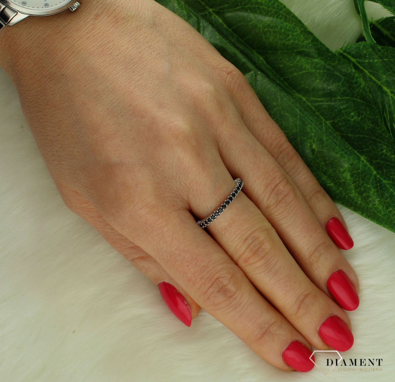 Srebrny pierścionek damski 925 czarna obrączka DIA-PRS-10161-925.jpg