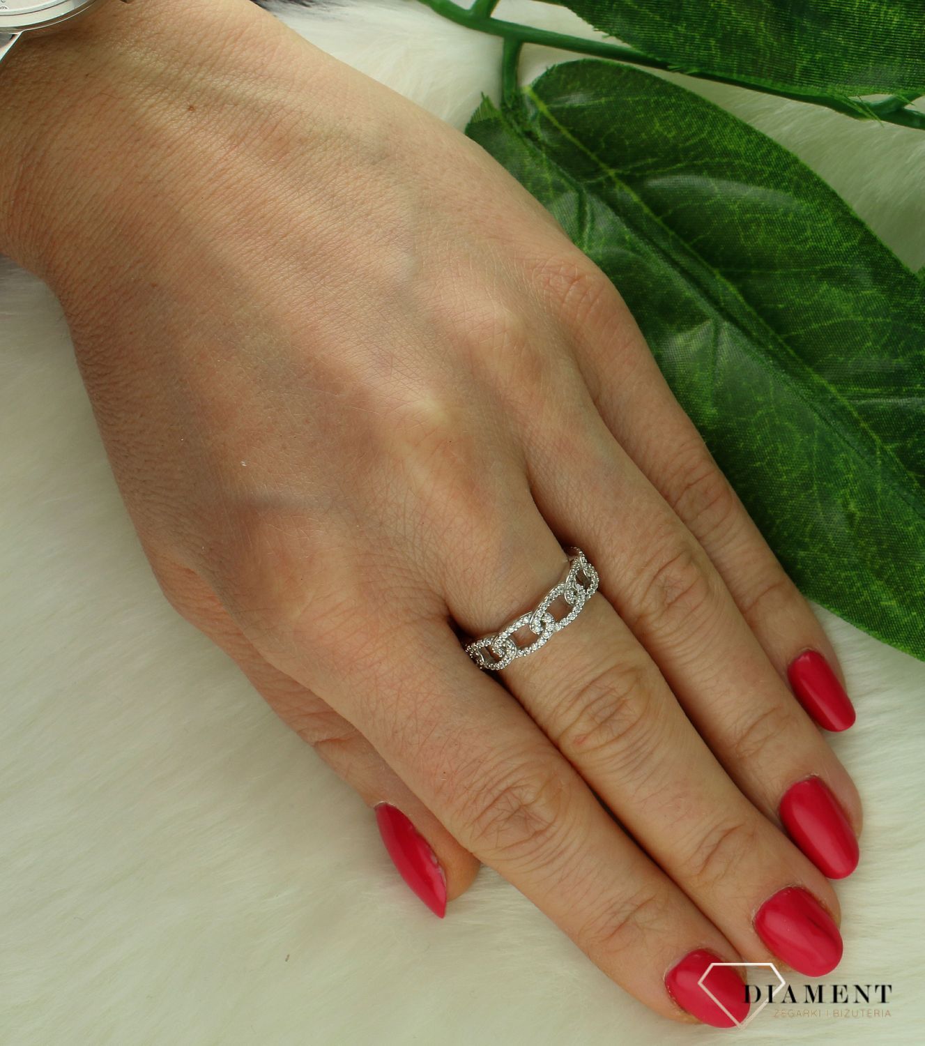 Srebrny pierścionek damski 925 pleciona obrączka DIA-PRS-10166-925.  Srebrny pierścionek damski. Pierścionek srebrny obrączka. Srebrny pierścionek damski z białymi cyrkoniami. Pierścionek damski na prezent..jpg