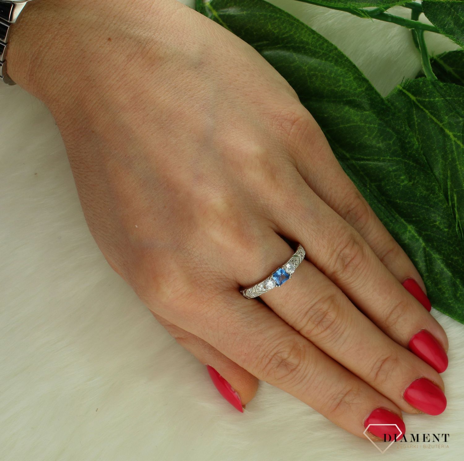 Srebrny pierścionek damski 925 z niebieską cyrkonią DIA-PRS-10200-925.  Srebrny pierścionek damski. Pierścionek srebrny z cyrkonią. Srebrny pierścionek damski z niebieską cyrkonią. Pierścionek damski na prezent.5.jpg