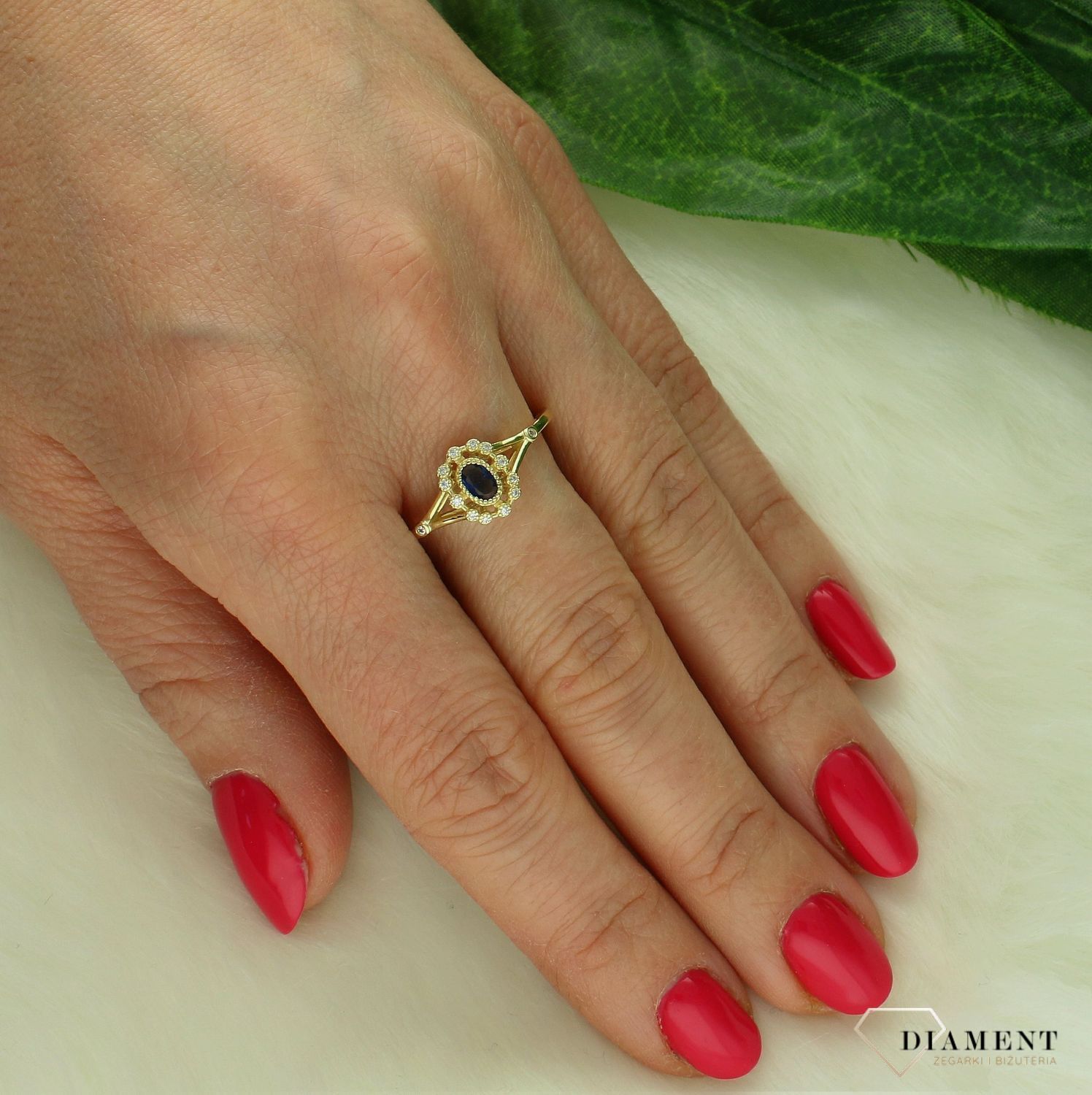 Srebrny pierścionek damski 925 pozłacany z niebieską cyrkonią DIA-PRS-10204-925.jpg