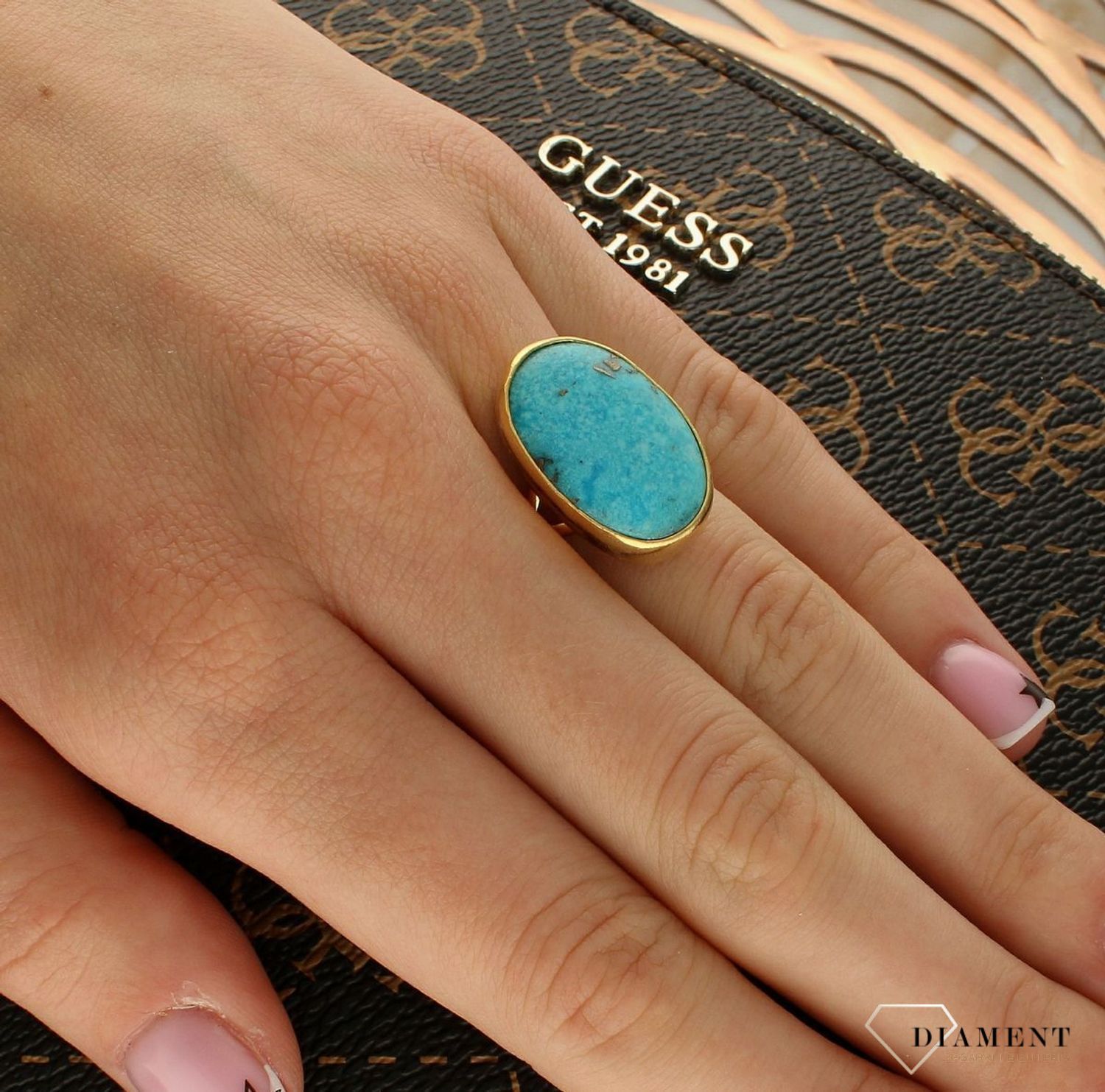 Srebrny pierścionek damski 925 z podłużnym turkusem pozłacany DIA-PRS-10319-925. Srebrne pierścionki na prezent dla kobiety. Srebrny pierścionek z kamieniem. Srebrny pierścionek dla kobiety z turkusem (4).jpg