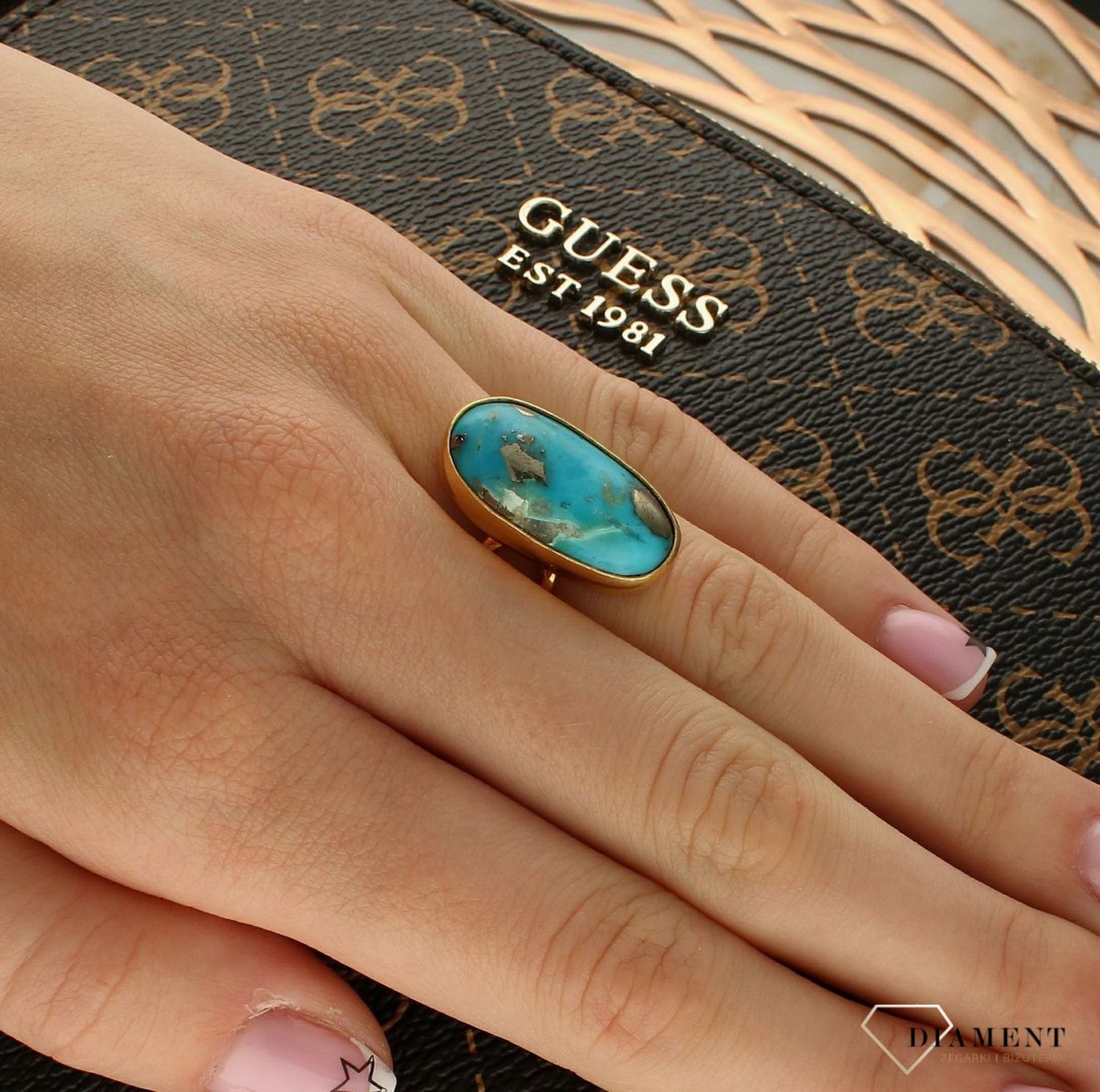 Srebrny pierścionek damski 925 z podłużnym turkusem pozłacany DIA-PRS-10320-925. Srebrne pierścionki na prezent dla kobiety. Srebrny pierścionek z kamieniem. Srebrny pierścionek dla kobiety z turkusem (4).jpg