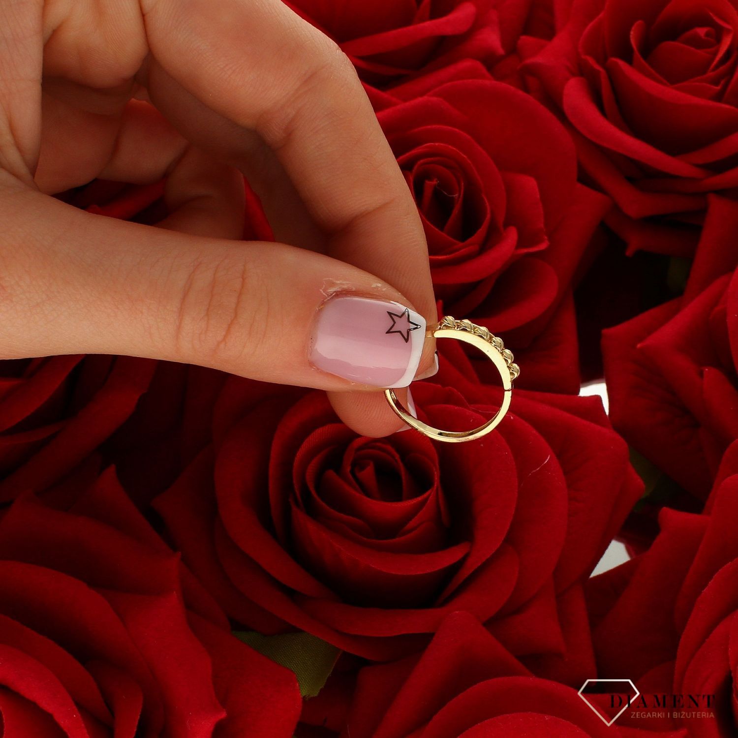 Pierścionek damski złoty Diamentowane kuleczki 585 DIA-PRS-10393-585.jpg