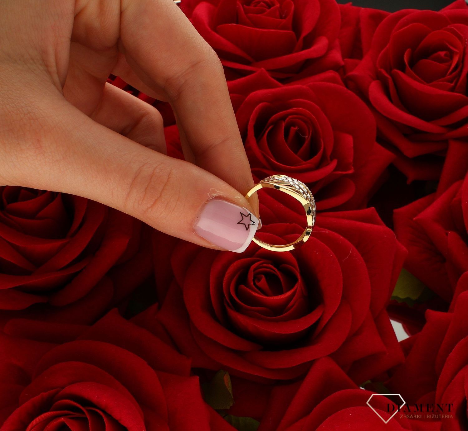 Pierścionek damski  Plecionka złota 585 DIA-PRS-10395-585.jpg