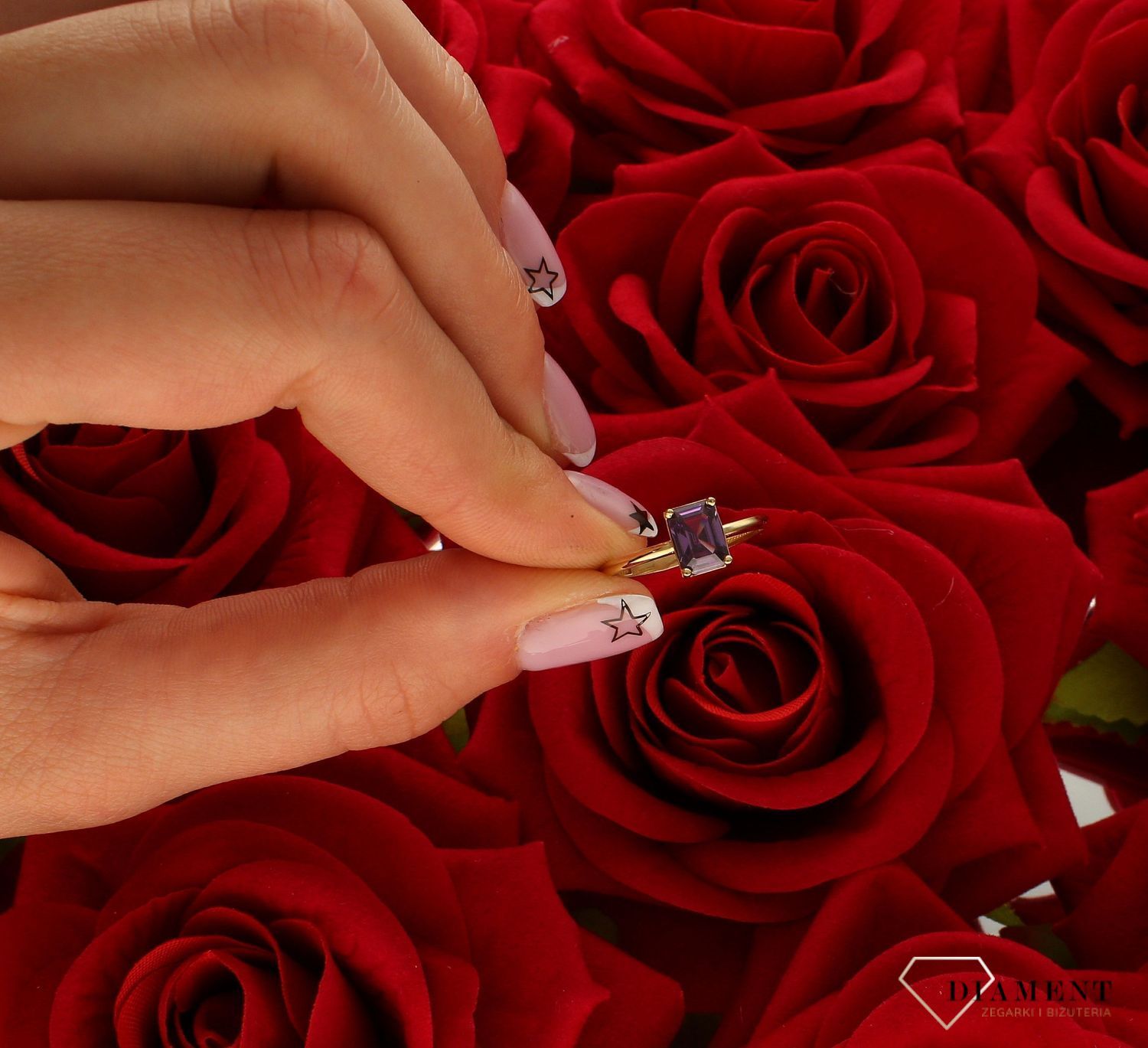 Pierścionek damski złoty Wrzosowa cyrkonia 585 DIA-PRS-10402-585.jpg