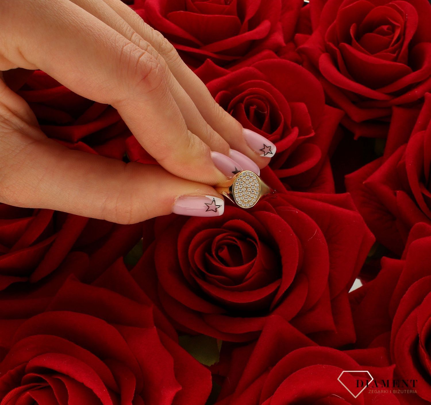 Pierścionek damski złoty Połyskujący sygnet 585 DIA-PRS-10403-585.jpg