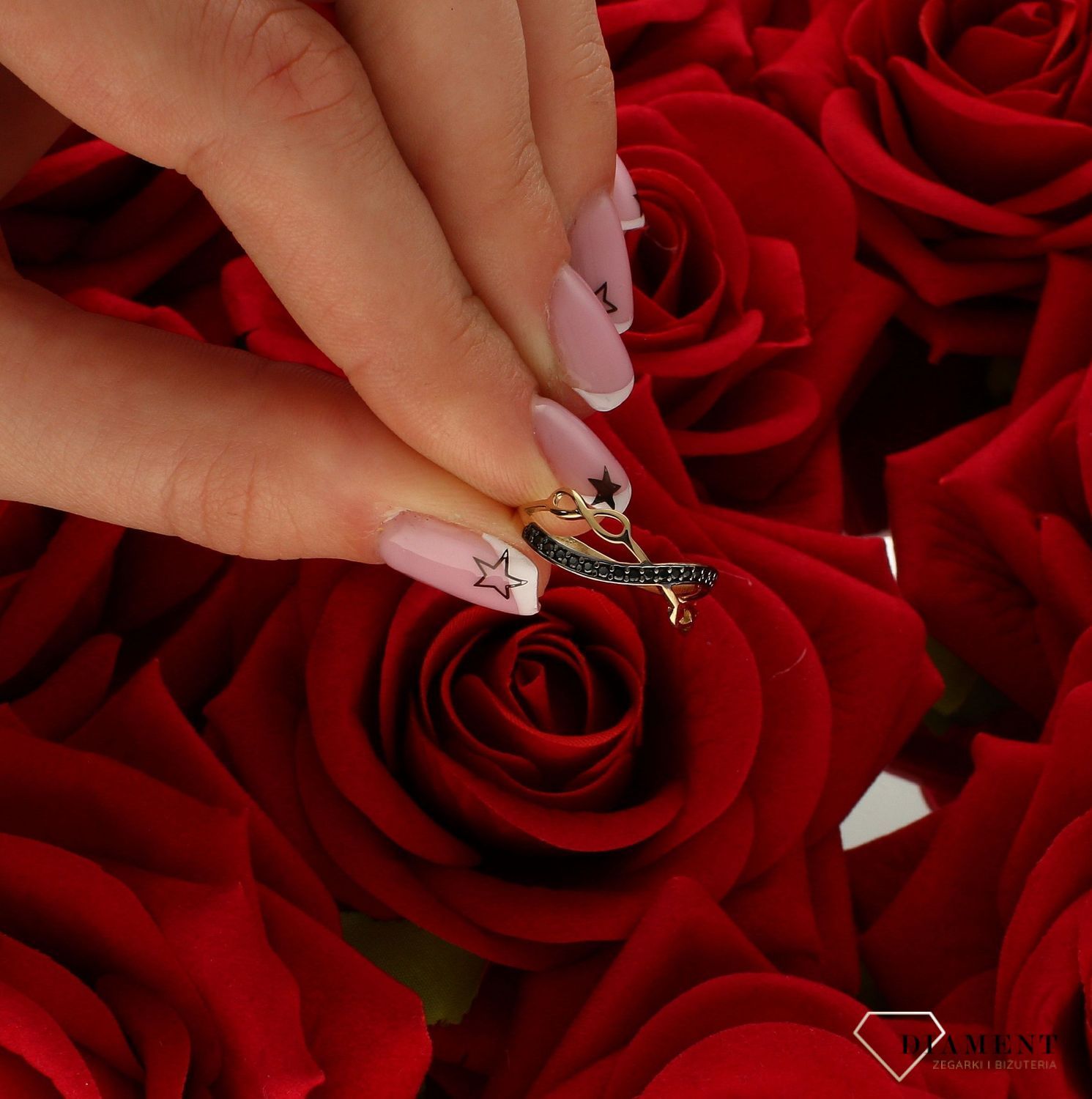 Pierścionek damski złoty Nieskończoność i czerń  585 DIA-PRS-10404-585.jpg