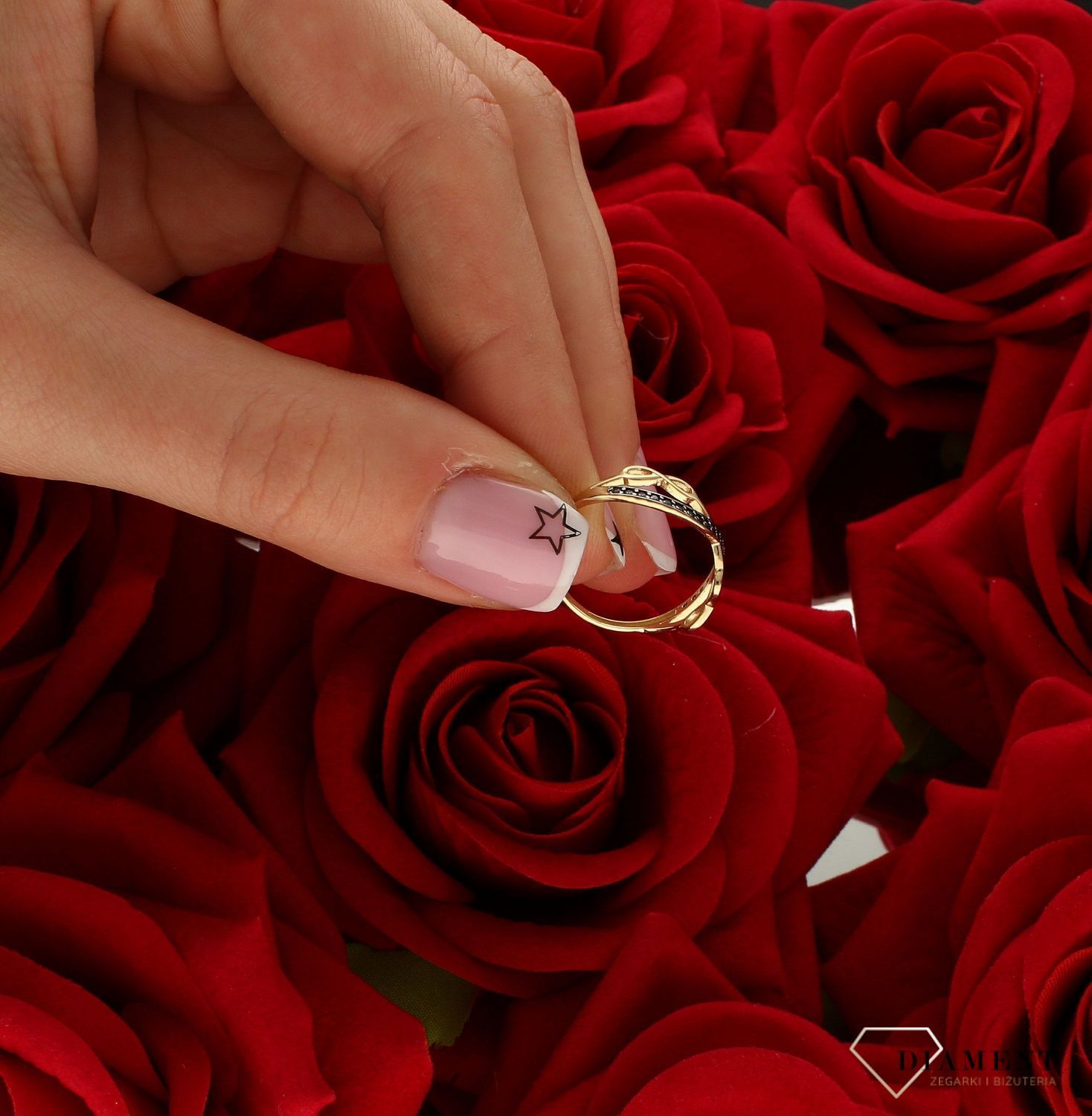 Pierścionek damski złoty Nieskończoność i czerń  585 DIA-PRS-10404-585.jpg