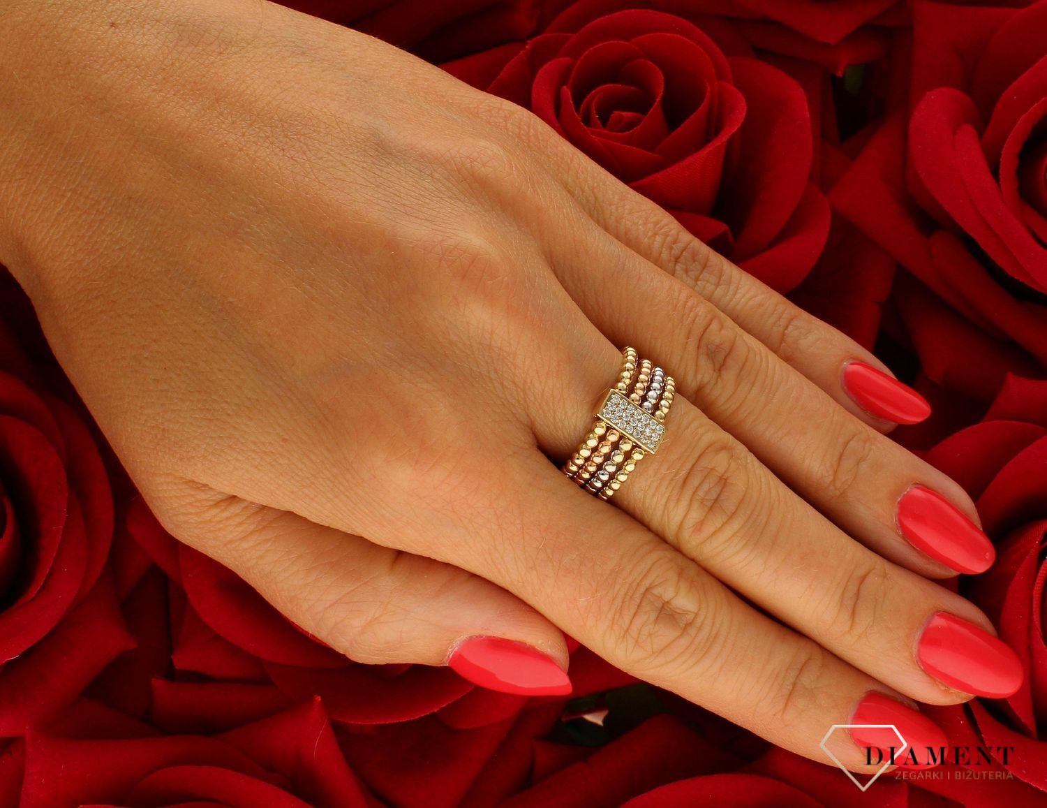 Złoty pierścionek z cyrkoniami, szeroki pierścionek z kilku obrączek 585 DIA-PRS-10448-585 (1).jpg