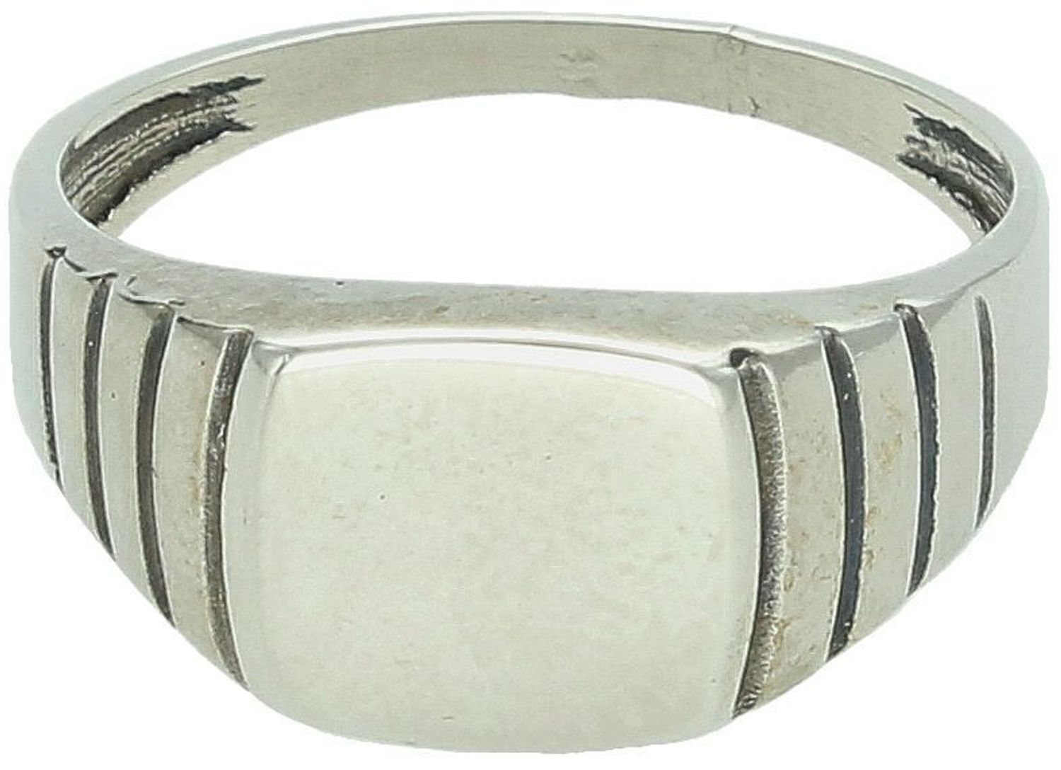 Sygnet męski ze srebra próby 925, rozmiar 29. Wymiary górnej części 1,0 x 1,2 cm, szerokość szyny 2 mm, waga 4,00 g. Model DIA-PRS-10662-925 – elegancki pierścionek z charakterem.1.jpg