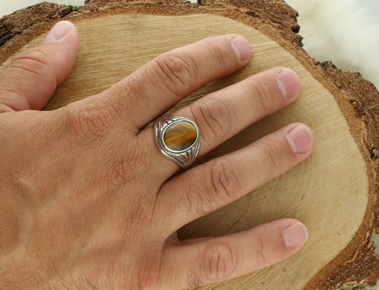 Srebrny sygnet męski 925 z Tygrysim okiem.jpg