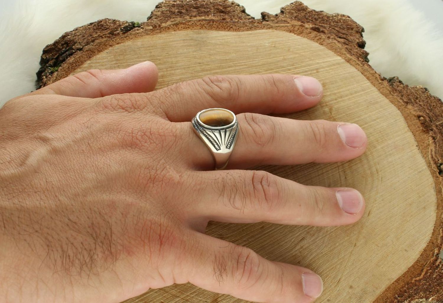 Srebrny sygnet męski 925 z Tygrysim okiem.jpg