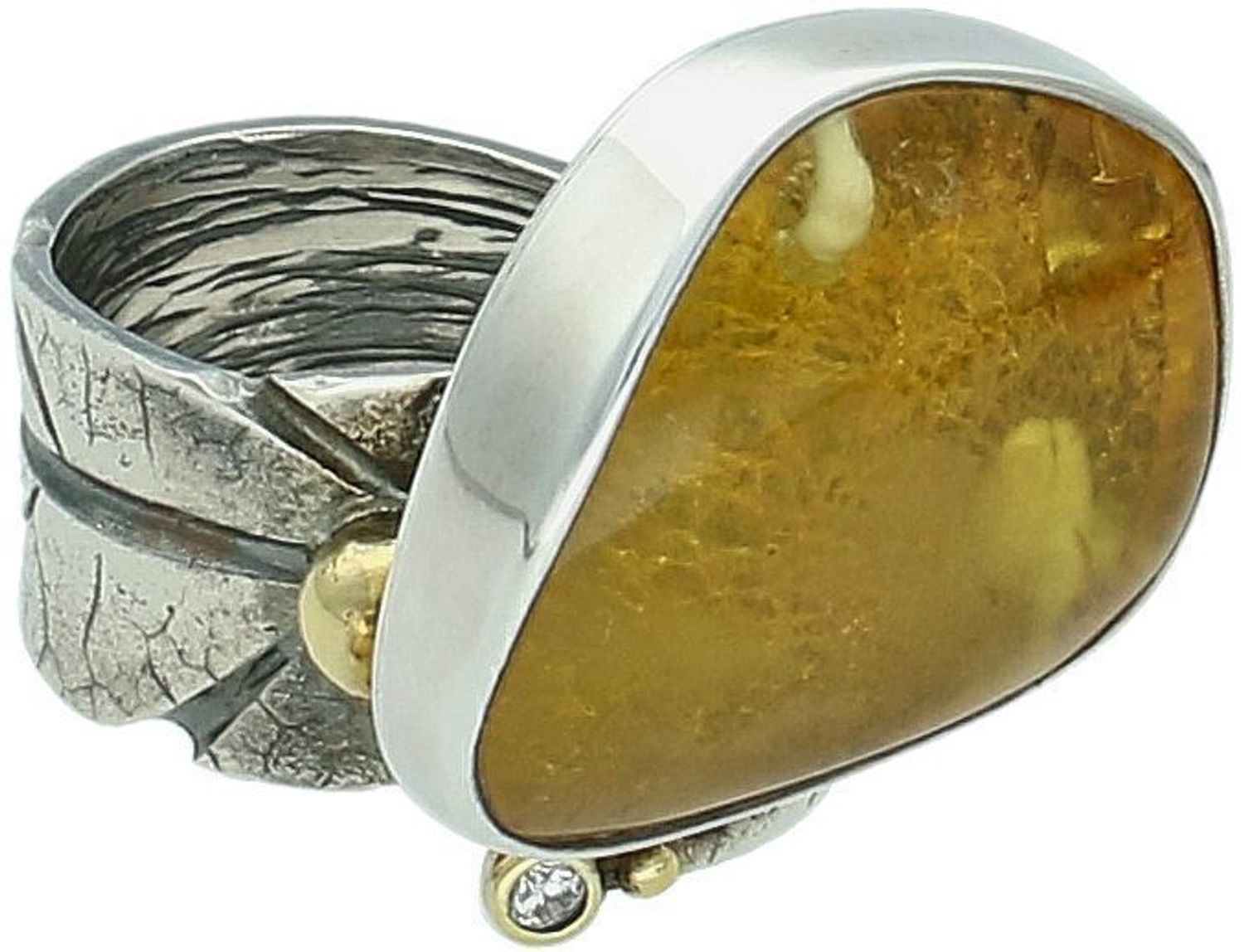 Elegancki pierścionek srebrny 925 z bursztynem bałtyckim żółtym, geometryczny design, waga 10,45 g, szerokość elementu ozdobnego 2,00 cm x 2,3 cm, szerokość szyny 8 mm.1.jpg