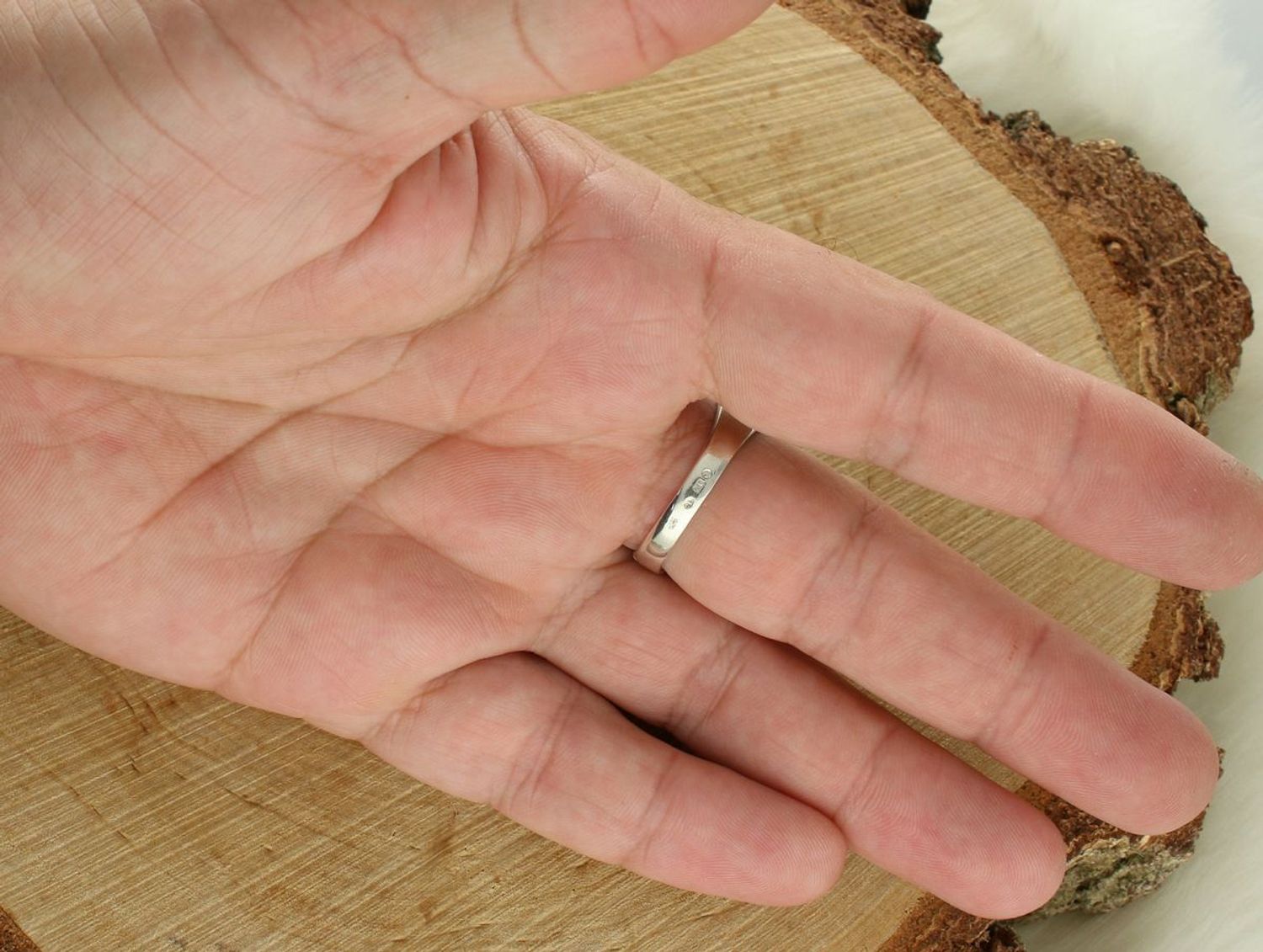 Srebrny sygnet męski 925 z czarnym kamieniem DIA-PRS-10681-925.jpg