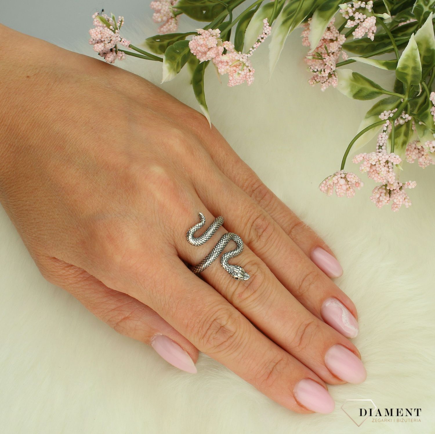 Srebrny pierścionek damski 925 z motywem węża rozmiar 14 DIA-PRS-10683-925 (2).jpg