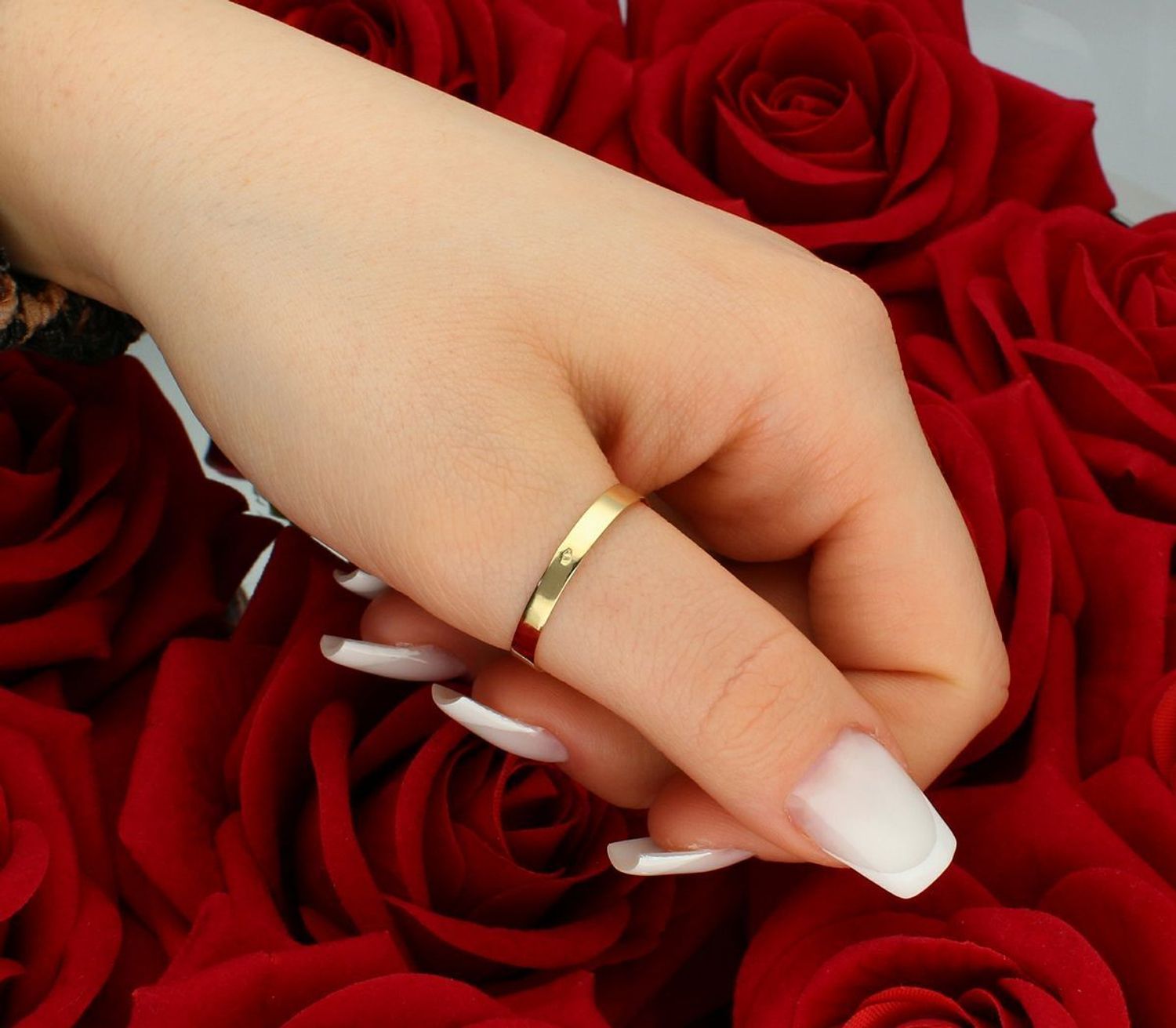 Złoty pierścionek ozdobiony dodatkiem z białego złota próba 585 rozmiar 27, DIA-PRS-11061-585. Elegancki pierścionek próby 585, ozdobiony subtelnym dodatkiem z białego złota. Doskonały 1.jpg