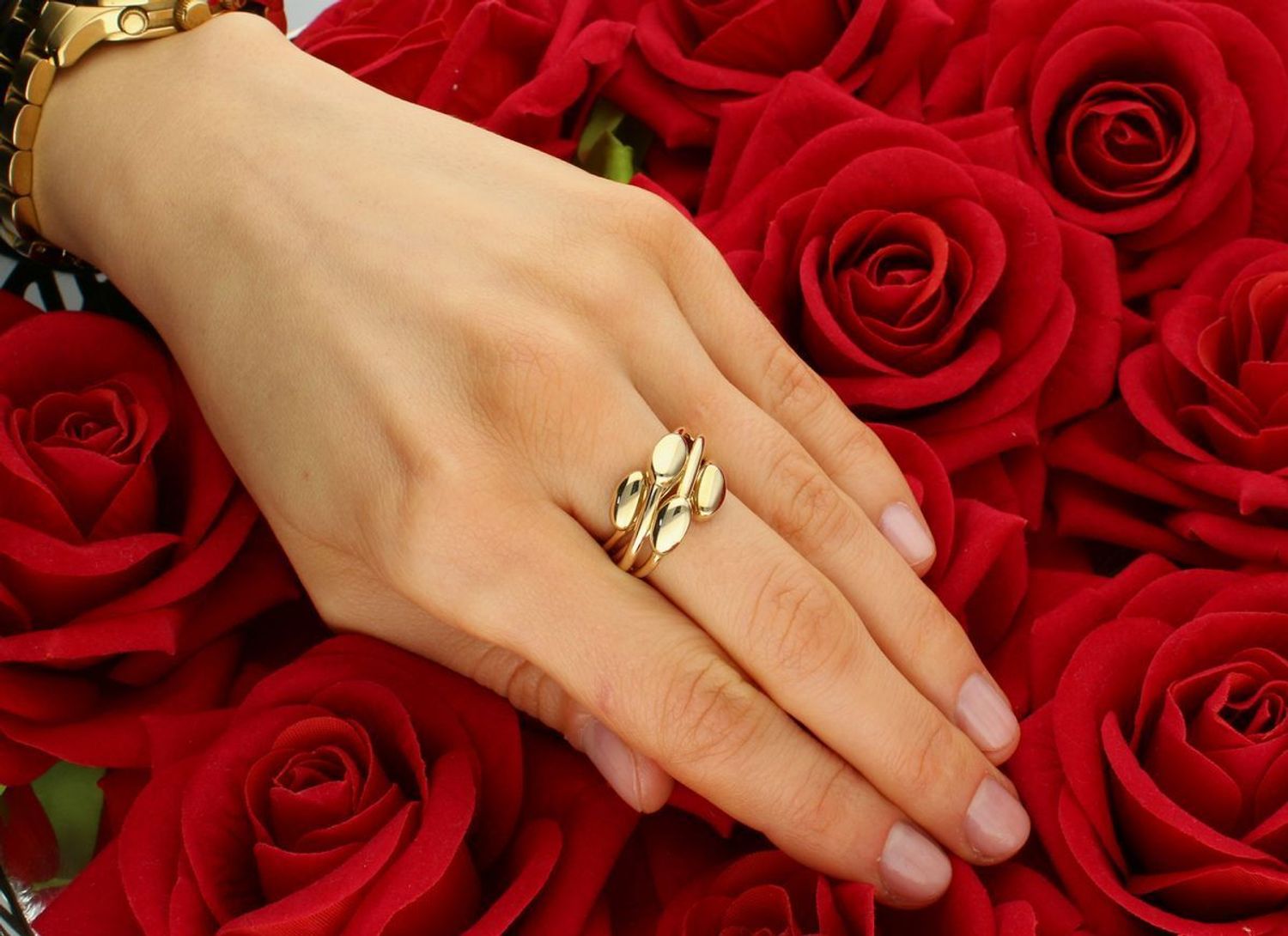 Złoty pierścionek ozdobiony gładkimi elementami próba 585, DIA-PRS-11092-585.jpg